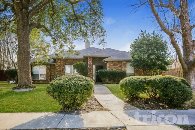 Building Photo - 1402 Baker Dr