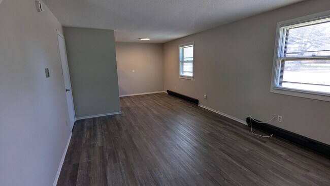 Building Photo - MN Cedar Village (809)