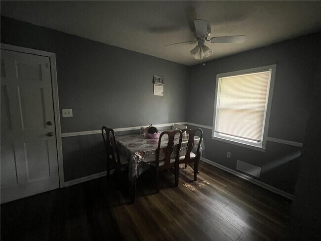 Foto del edificio - 3975 N Sharon Church Rd