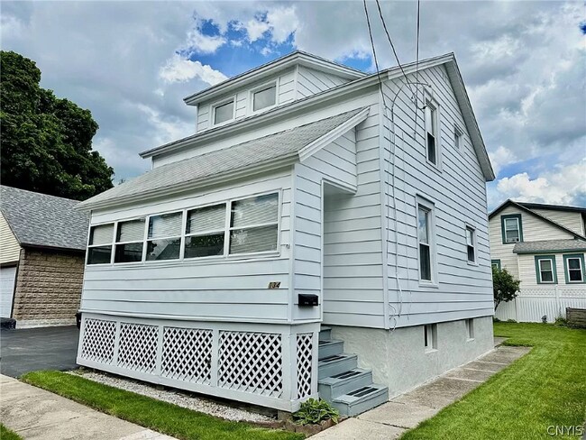 Foto del edificio - 134 Hazelhurst Ave