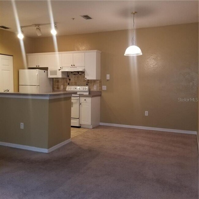 Building Photo - 822 Grand Regency Pointe