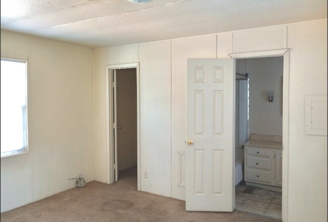 Foto del edificio - 6345 N Dona Ana Rd