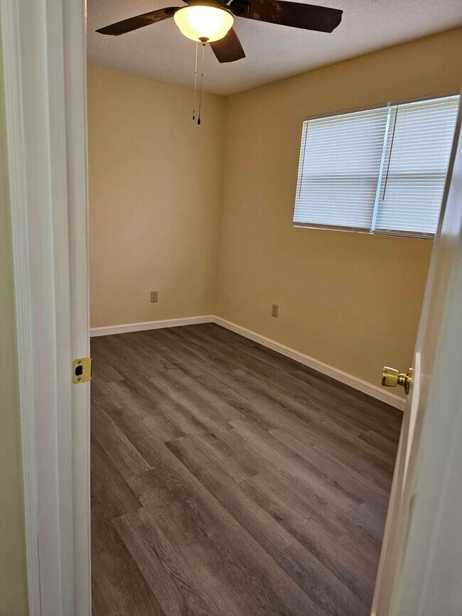 Foto del edificio - 2611 Browns Mill Rd