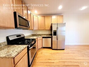 Building Photo - 2856 W Rosemont Ave