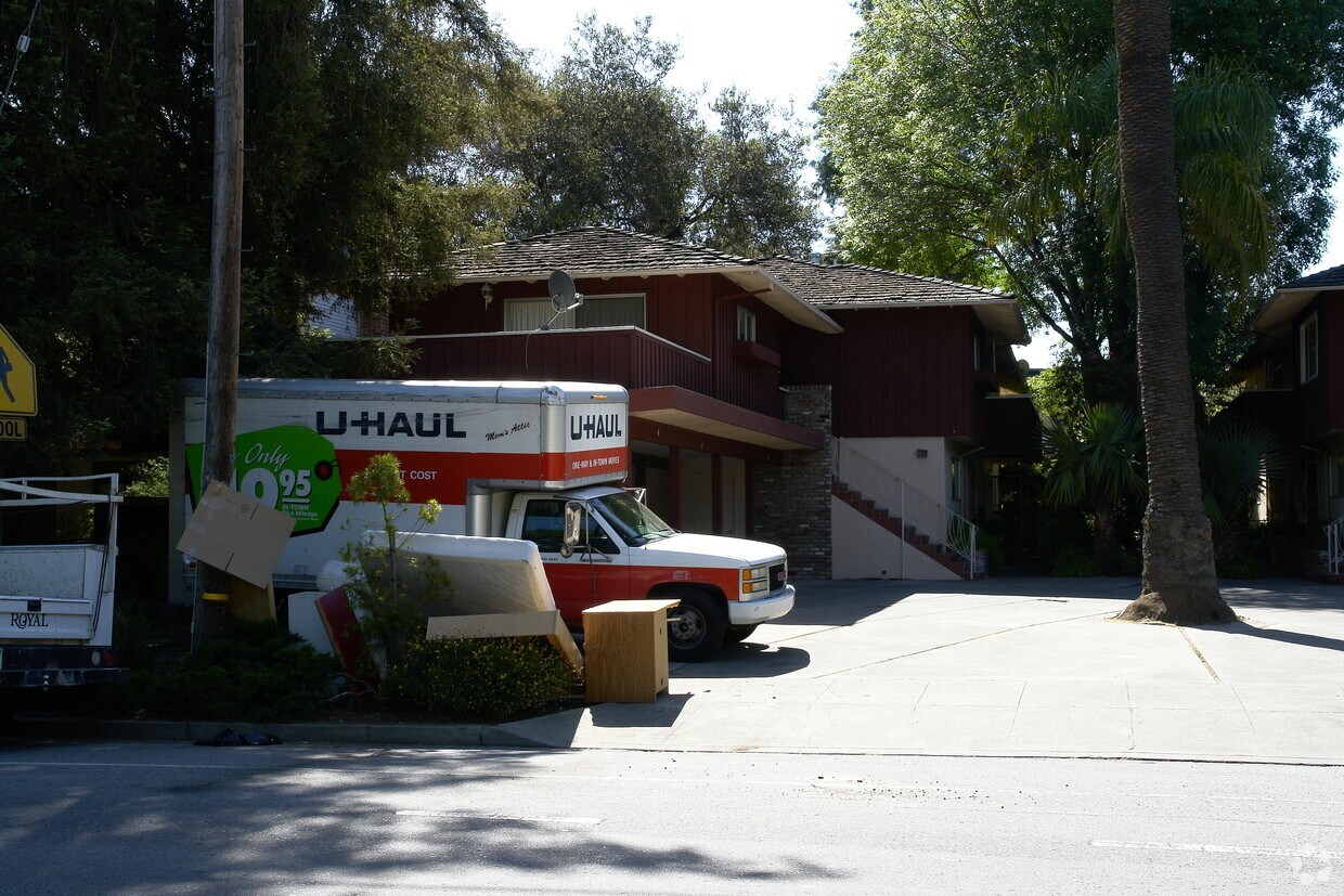 Building Photo - 439 Glenwood Ave