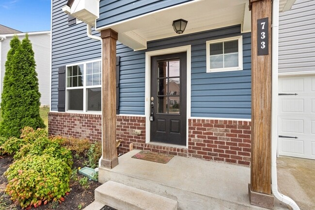 Photo - 733 Hollandale Rd House