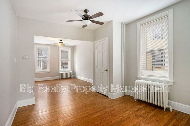 Foto del edificio - 114 N Evans St