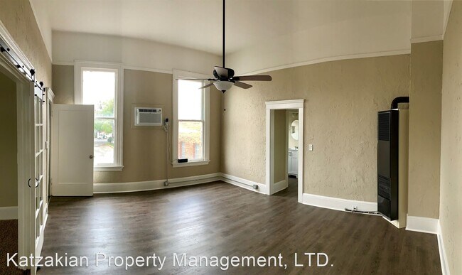 Foto del edificio - 26-36 W Poplar St