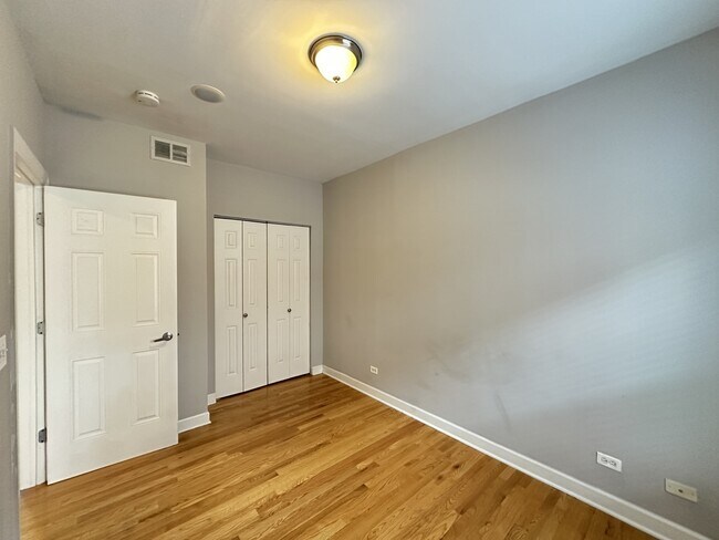 Foto del edificio - 3259 N Clifton Ave