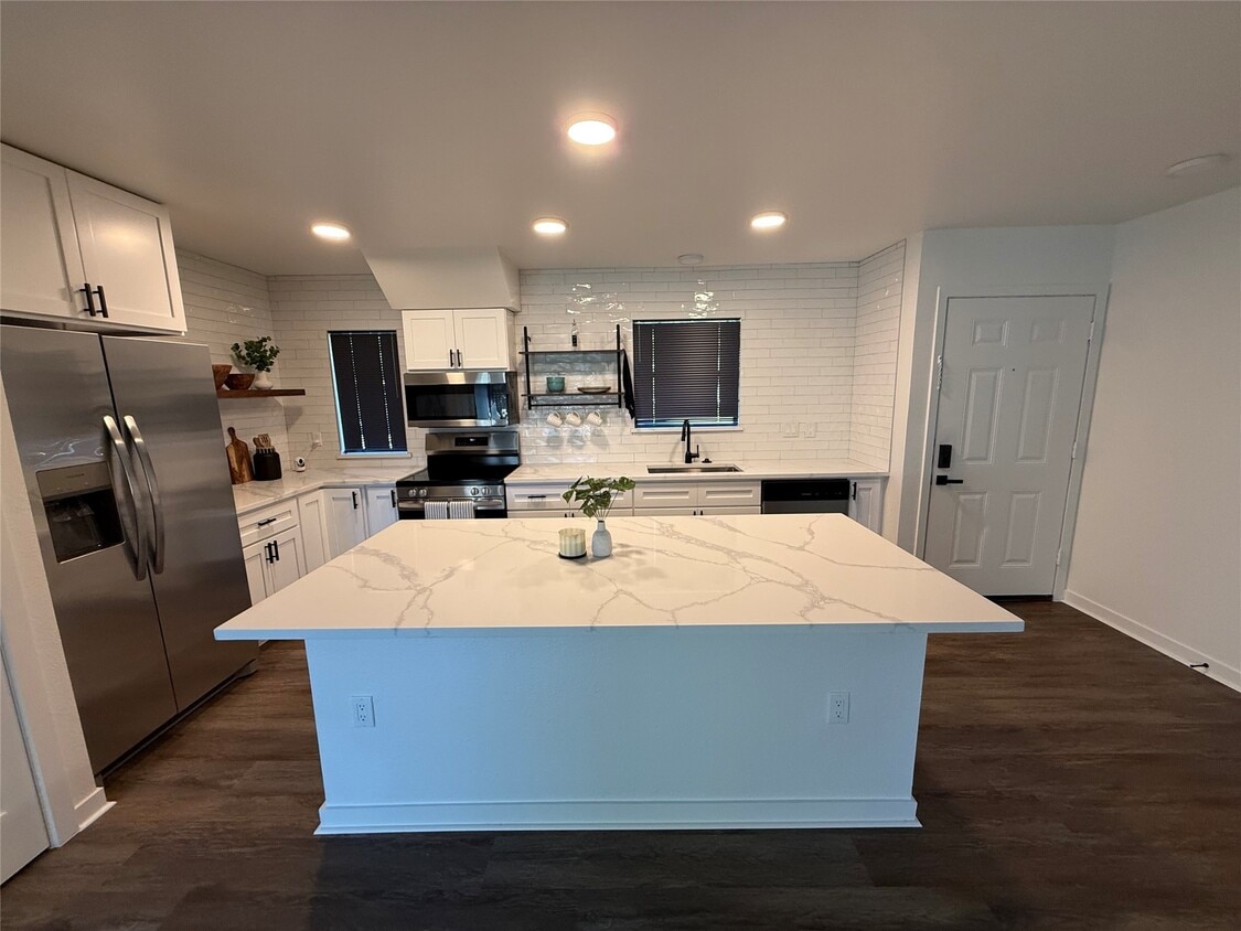 Foto principal - 4111 Beran Dr