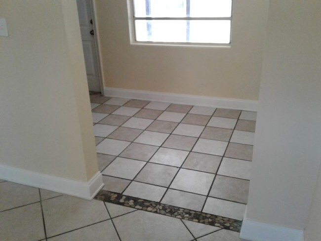 Foto del edificio - 1061 Cahoon Rd S