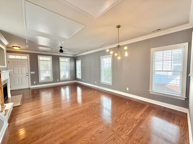 Building Photo - 7758 ACC Blvd