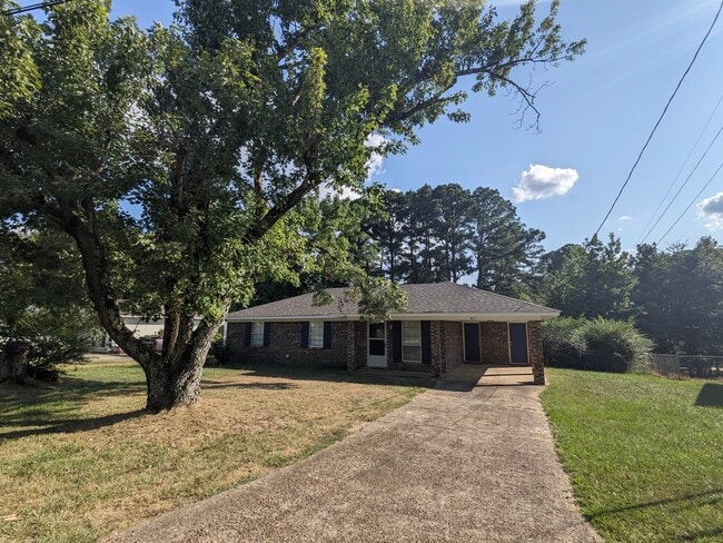Building Photo - 421 Thacker Loop