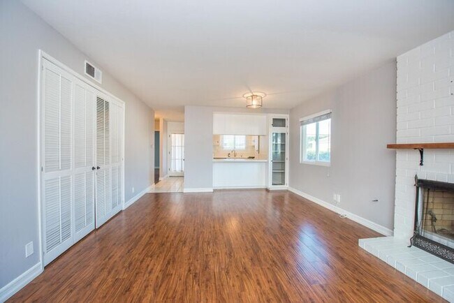 Foto del edificio - Walk to the Beach