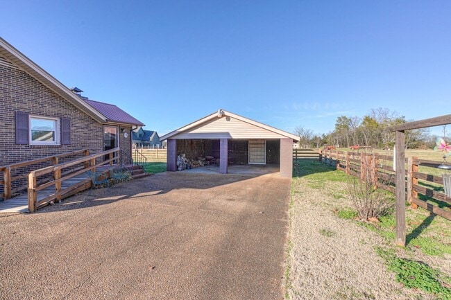 Building Photo - 476 Crescent Rd