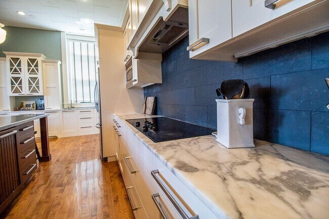 Foto del edificio - 7300 Anderson Ave