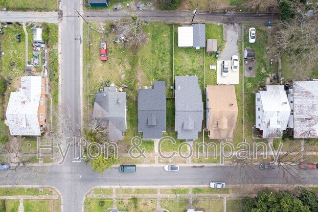 Building Photo - 1615 N 19th St