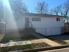 Building Photo - 2117 Chester Ave