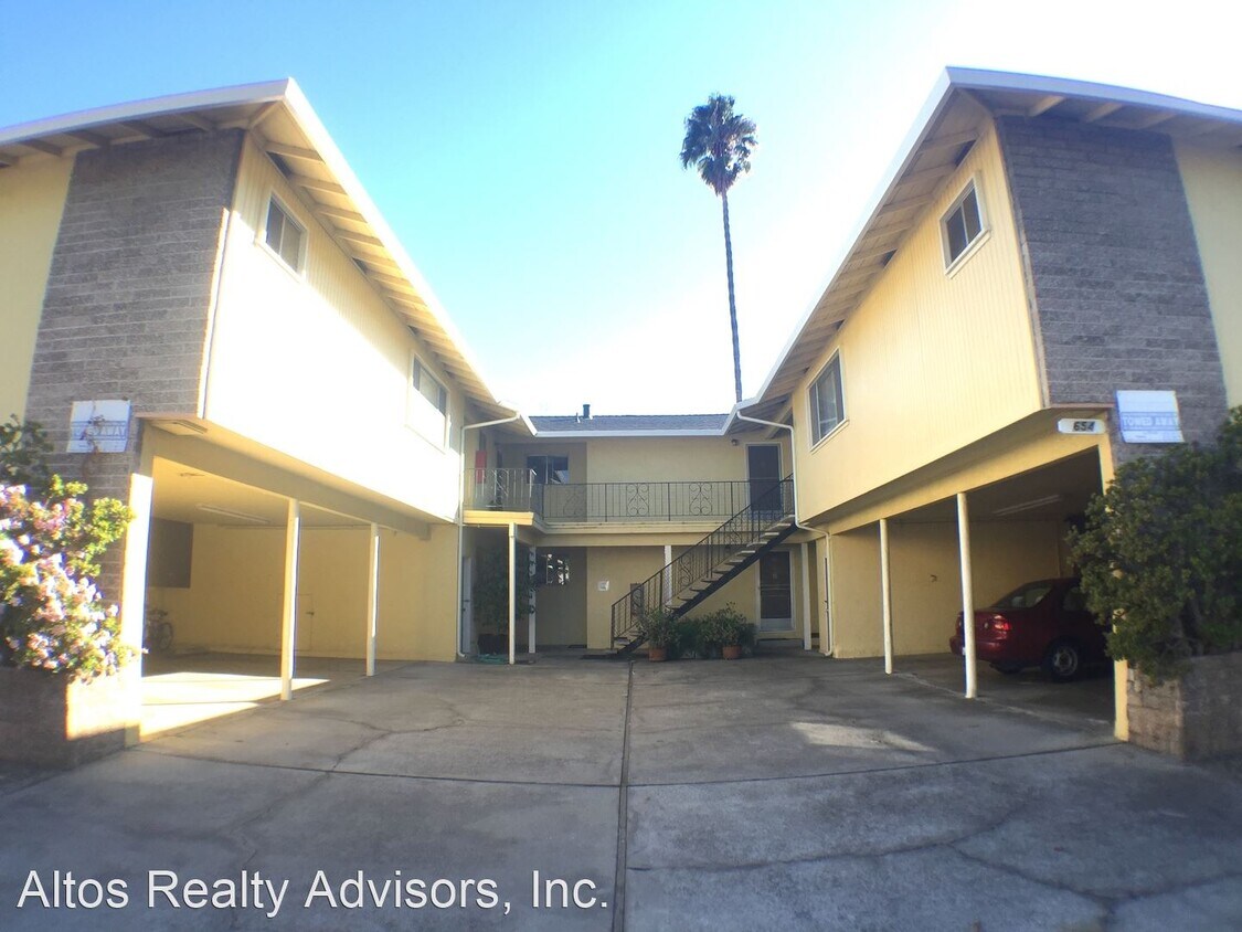 Primary Photo - 654 Kirkland Dr