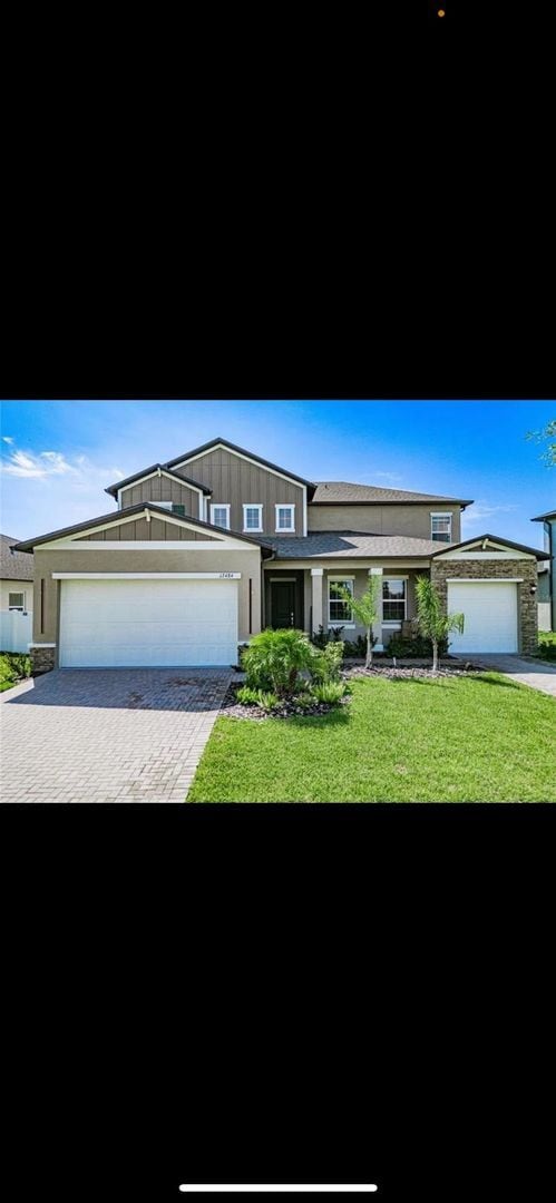 Photo - Gorgeous 6-Bedroom, 4.5-Bathroom in Riverv... House