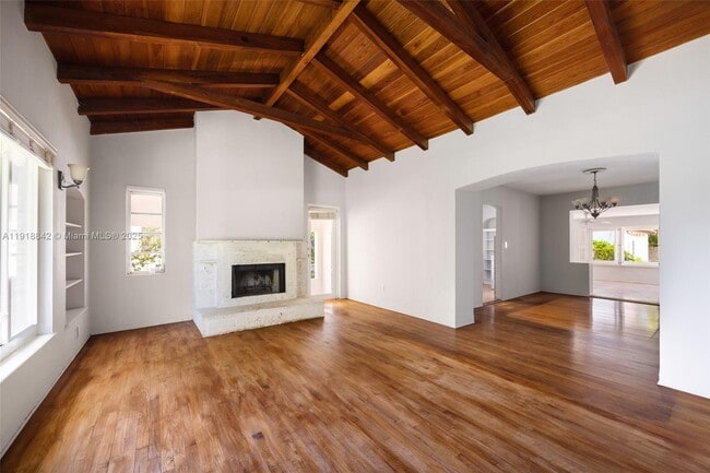 Foto del edificio - 451 SW 25th Rd