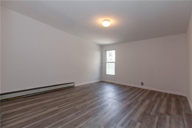 Building Photo - 361 52nd St