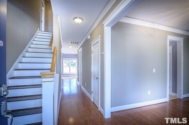 Building Photo - 202 Frontgate Dr