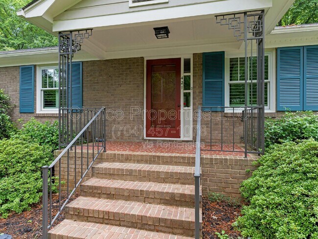 Foto del edificio - 421 Blairmore Dr