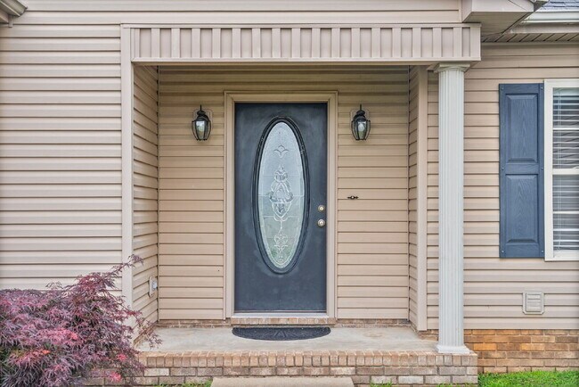 Foto del edificio - Beautifully Maintained 3 Bedroom Ranch Home
