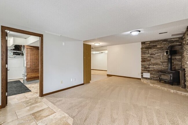 Foto del edificio - 19386 King Cir NW, Elk River, MN, 55330