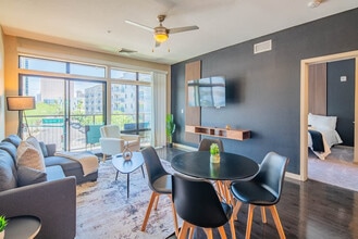 Building Photo - 290 E Roosevelt St