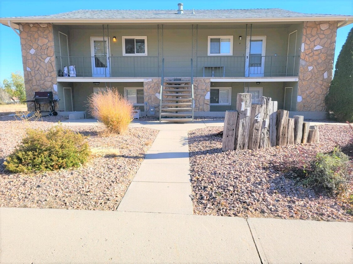 Primary Photo - 1141 Cree Dr