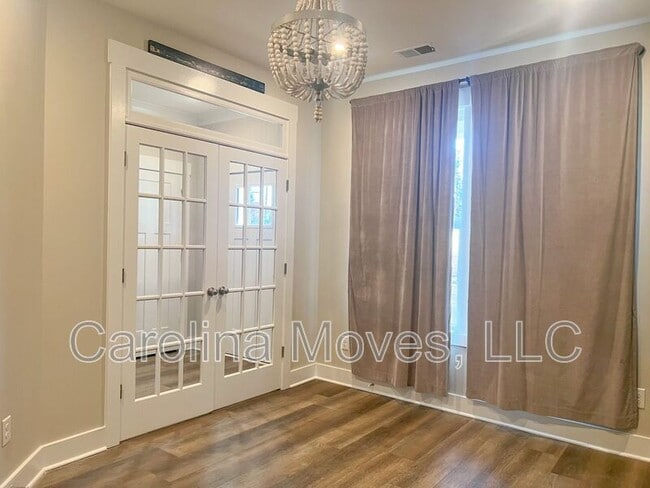 Building Photo - 9 Millside Cir