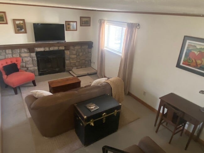 Photo - 117 S. Buchanan Court Apartment