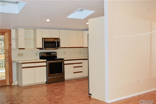 Foto del edificio - 8 Horseshoe Ln