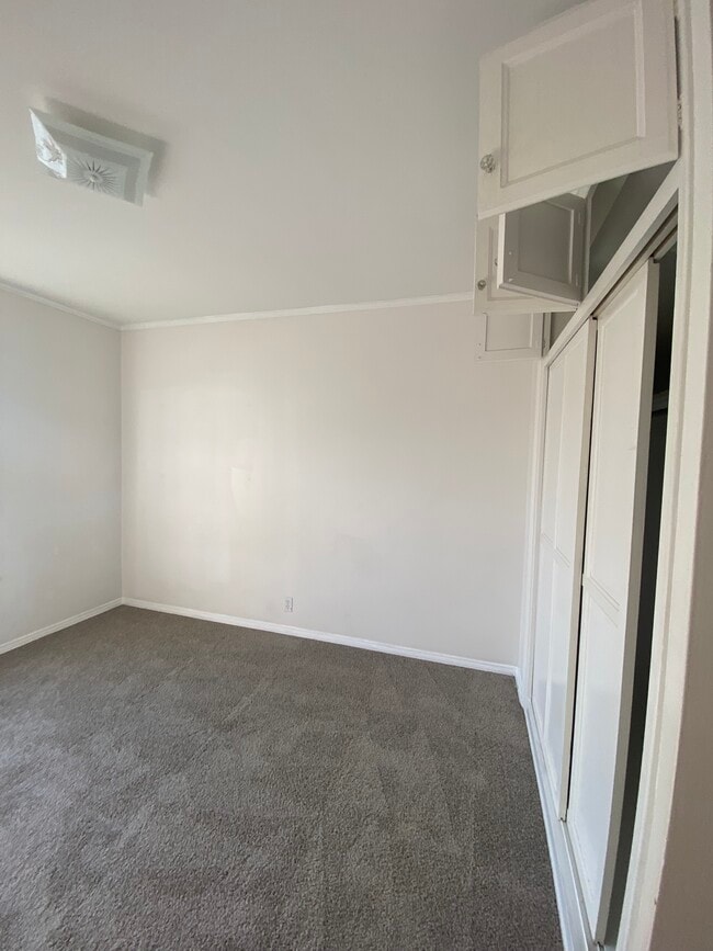 Building Photo - 1206 Beverly Green Dr