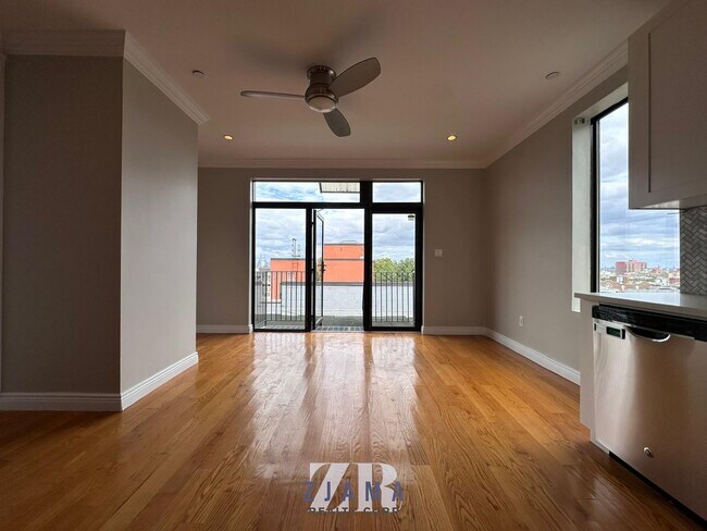 Foto del edificio - 315 Lincoln Pl
