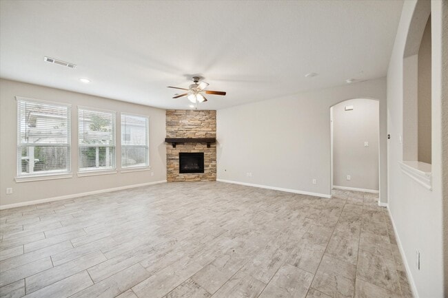 Building Photo - 24918 Meadowthorn Crest Ln