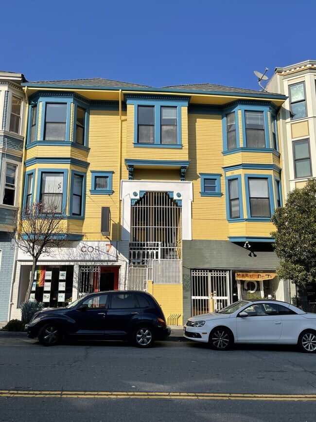 Front - 736 14th St