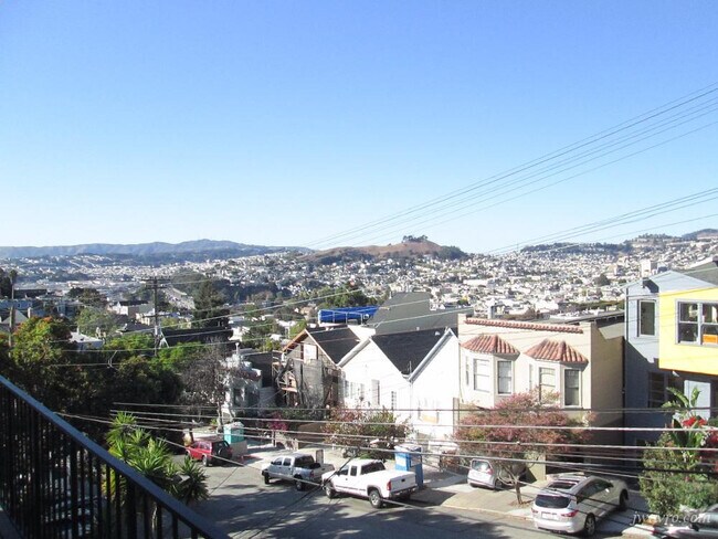 Building Photo - 1105 De Haro St