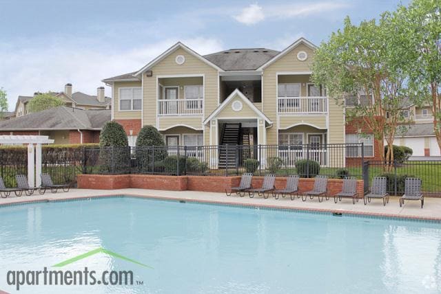 Building Photo - River's Bend Apartment Homes