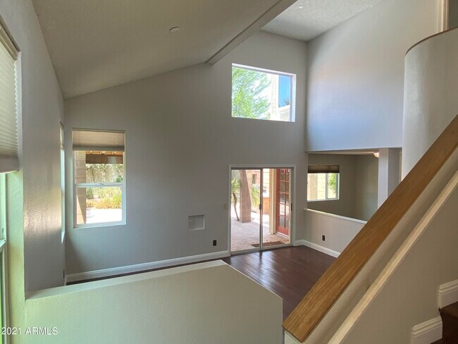 Foto del edificio - 4110 E Mountain Vista Dr