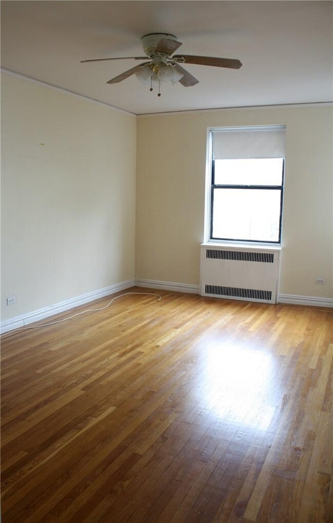 Building Photo - 210 Martine Ave