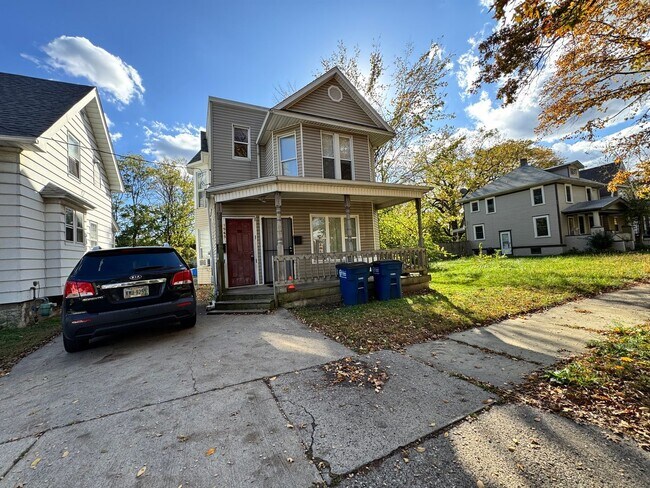 Foto del edificio - 1565 Jermain Dr