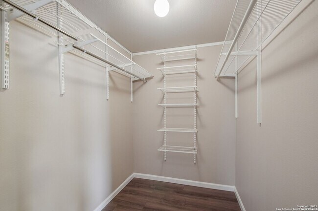 Foto del edificio - 1136 Berry Creek Dr