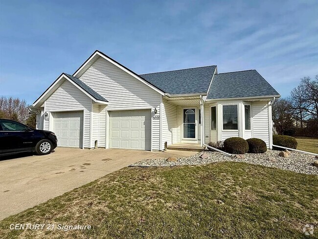 Building Photo - 6030 Canton Dr
