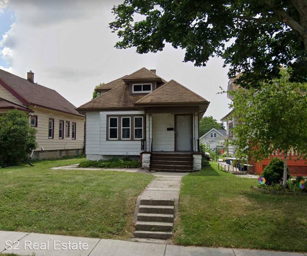 Primary Photo - 2 br, 1 bath House - 7729 W Hicks St.