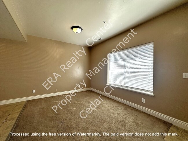 Building Photo - 576 W 1045 N