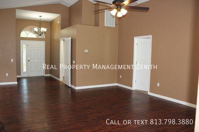 Building Photo - 7302 Parkersburg Dr