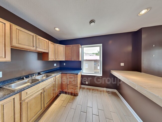 Building Photo - 116 10th St